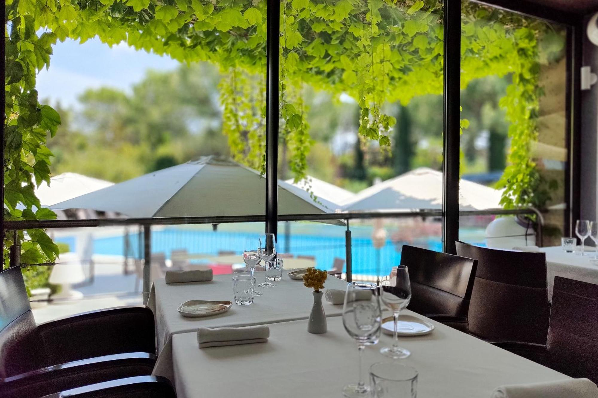 Best Western Sevan Parc Hotel Pertuis Εξωτερικό φωτογραφία